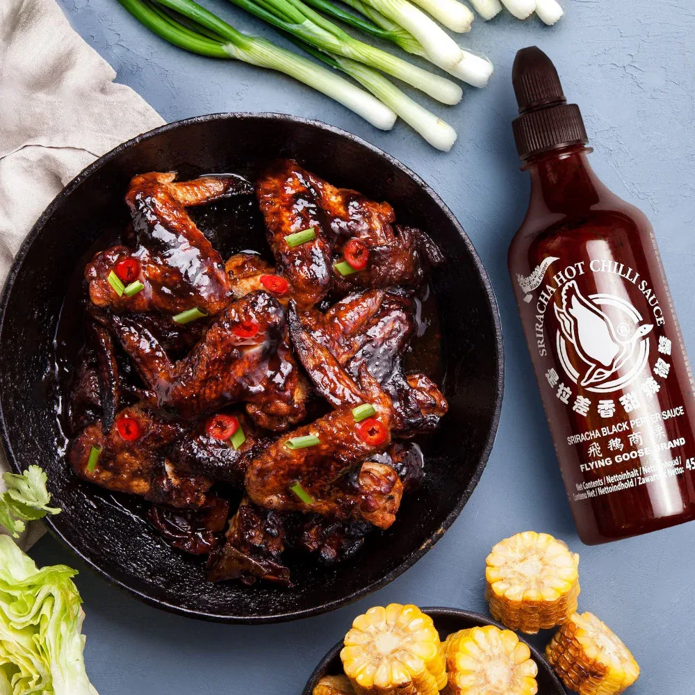 Flying Goose Sriracha Sauce - Black Pepper 455ml - Image 4